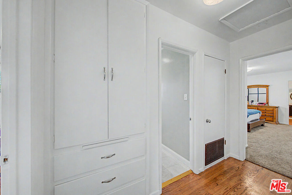 10530 Dolan Avenue Property Photo 13