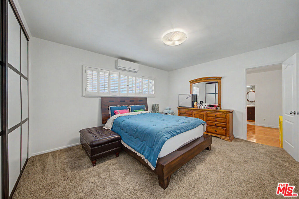 10530 Dolan Avenue Property Photo 17