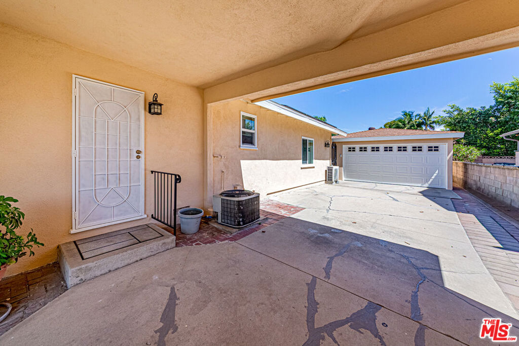 10530 Dolan Avenue Property Photo 30