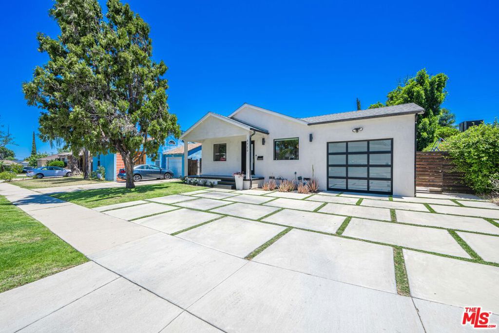 5710 Jamieson Avenue Property Photo 1
