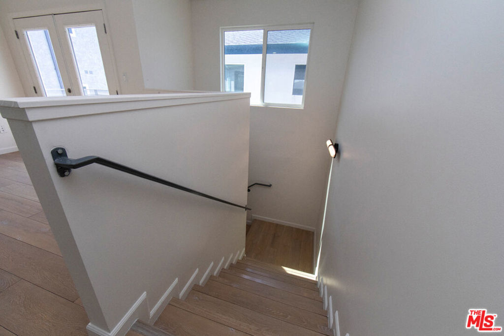 7834 1/2 Flight Avenue Property Photo 5