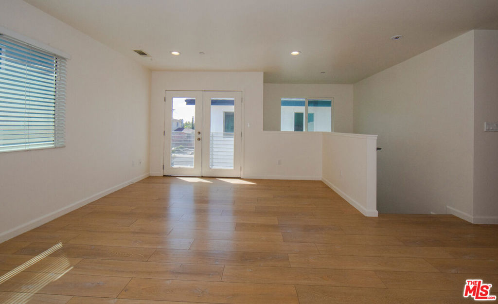 7834 1/2 Flight Avenue Property Photo 10