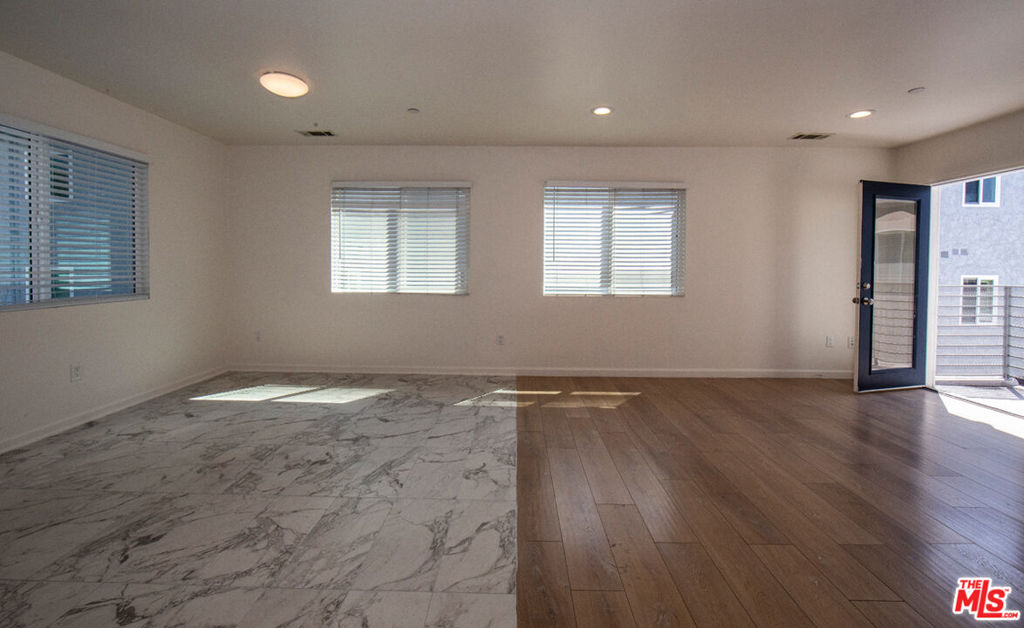 7834 1/2 Flight Avenue Property Photo 13
