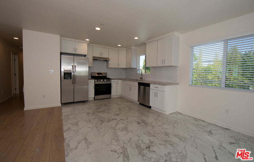 7834 1/2 Flight Avenue Property Photo 19