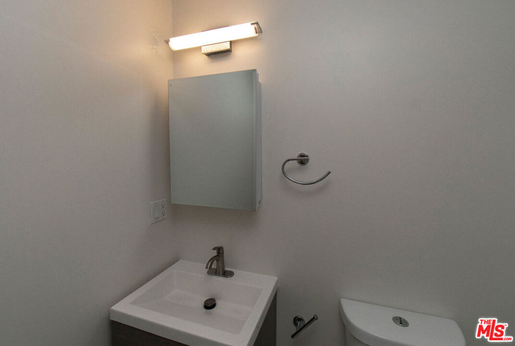 7834 1/2 Flight Avenue Property Photo 25