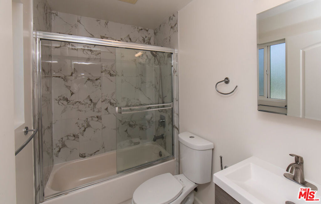 7834 1/2 Flight Avenue Property Photo 27