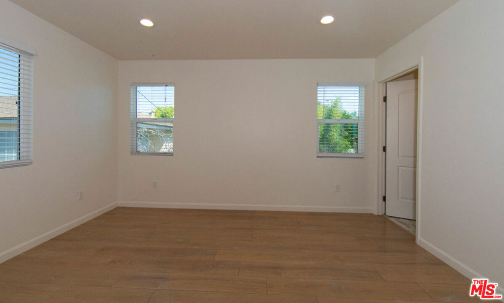 7834 1/2 Flight Avenue Property Photo 29
