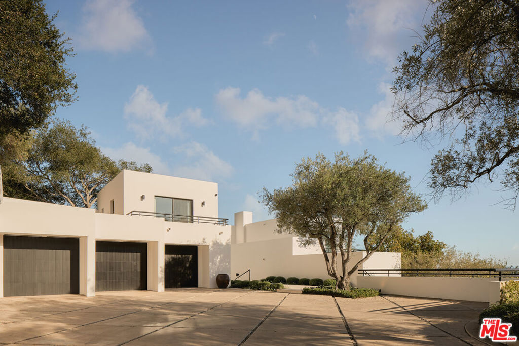 1130 E Mountain Drive Property Photo 33