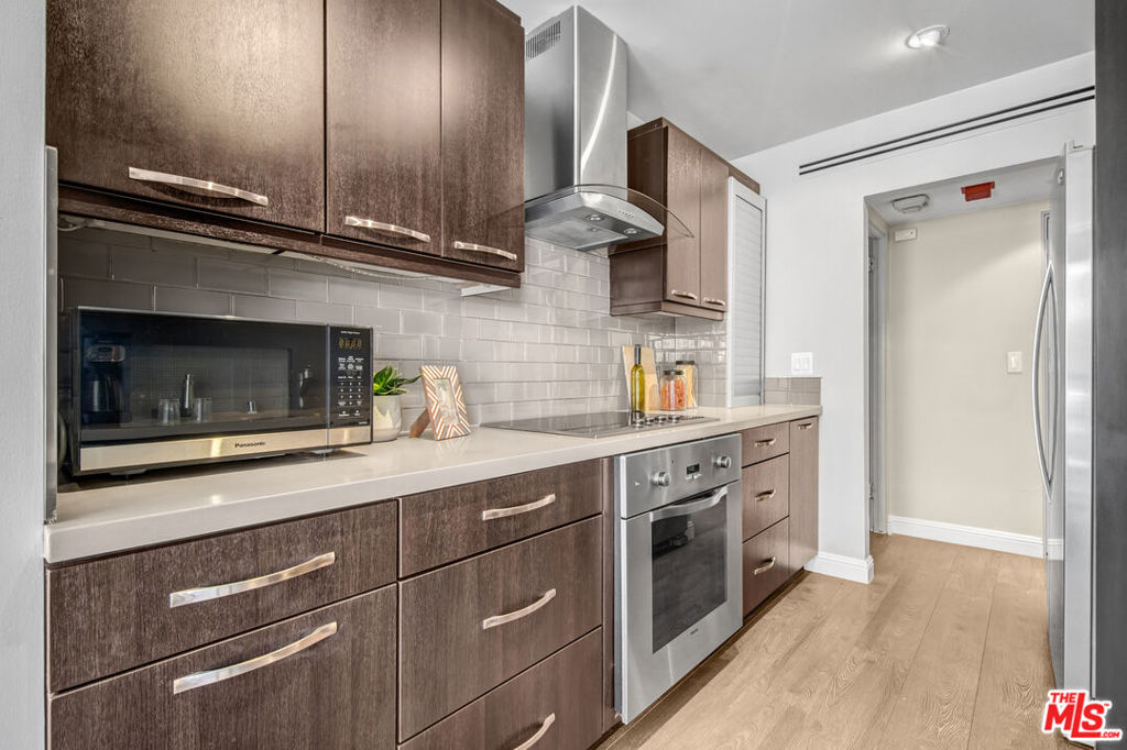 10790 Wilshire Boulevard 404 Property Photo 12