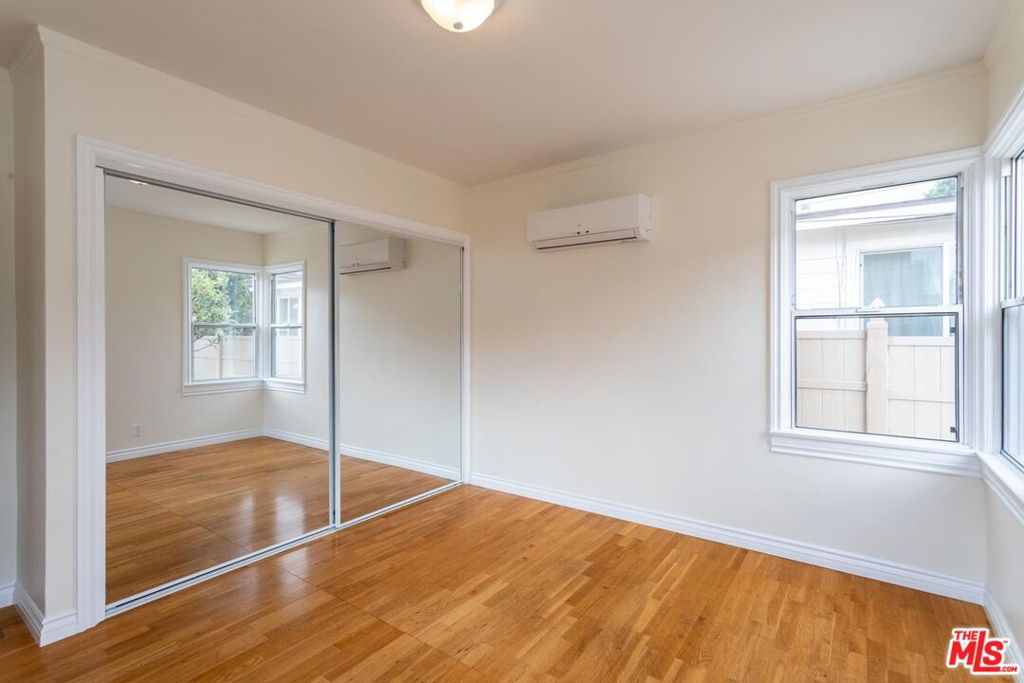 200 W Palmer Avenue C Property Photo 14