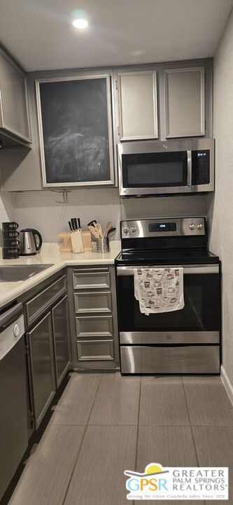 2825 N Los Felices Road 213 Property Photo 8