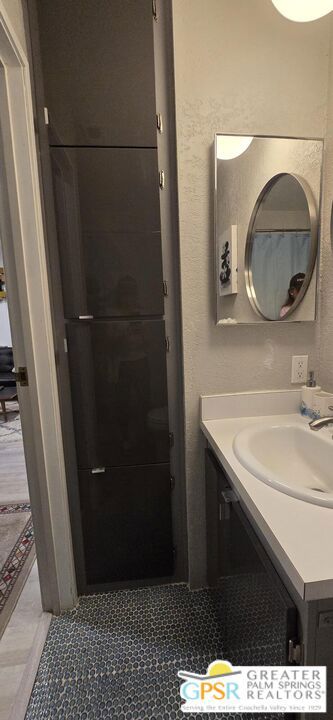 2825 N Los Felices Road 213 Property Photo 9