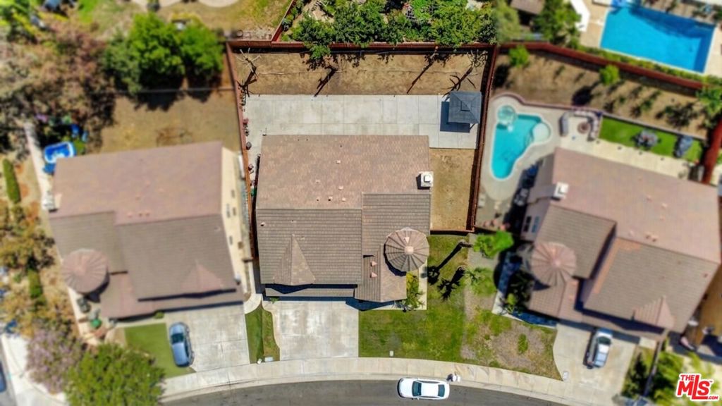 9071 Evonvale Drive Property Photo 3