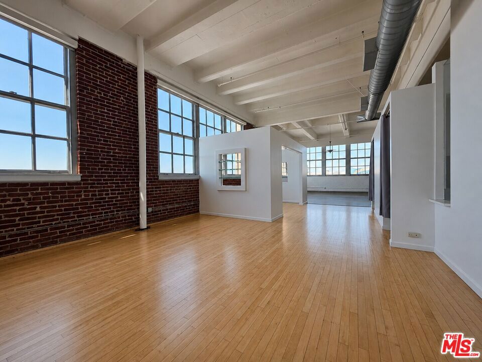 1850 Industrial Street 411 Property Photo 10