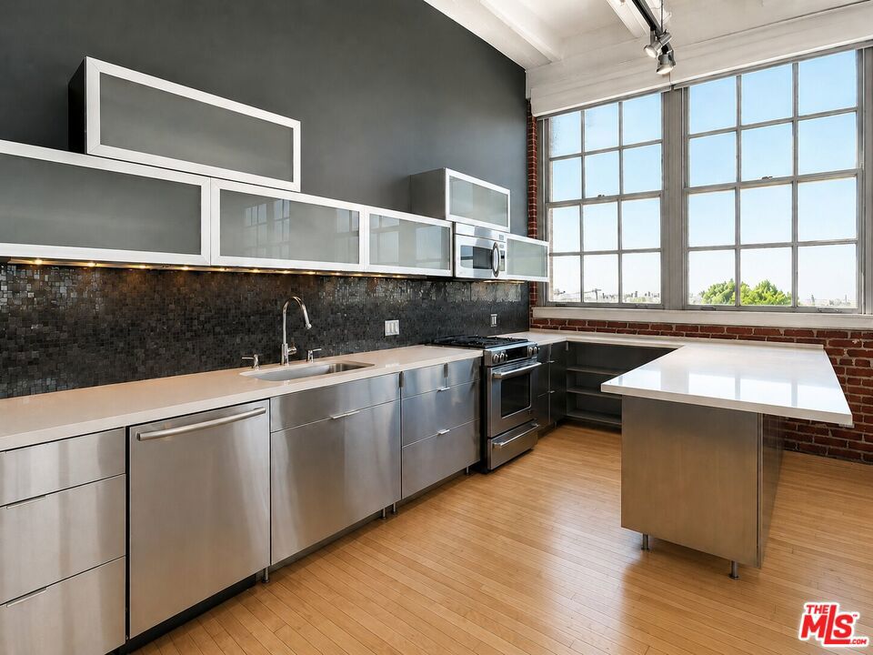 1850 Industrial Street 411 Property Photo 13
