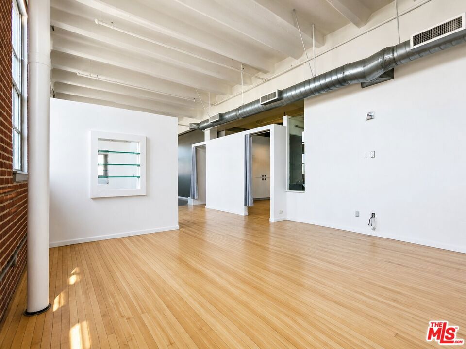 1850 Industrial Street 411 Property Photo 17