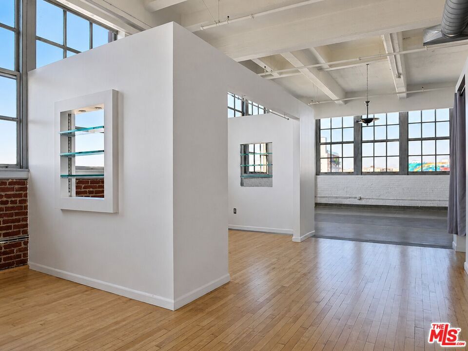 1850 Industrial Street 411 Property Photo 23