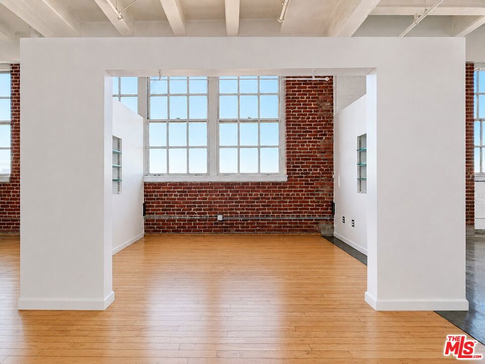 1850 Industrial Street 411 Property Photo 24