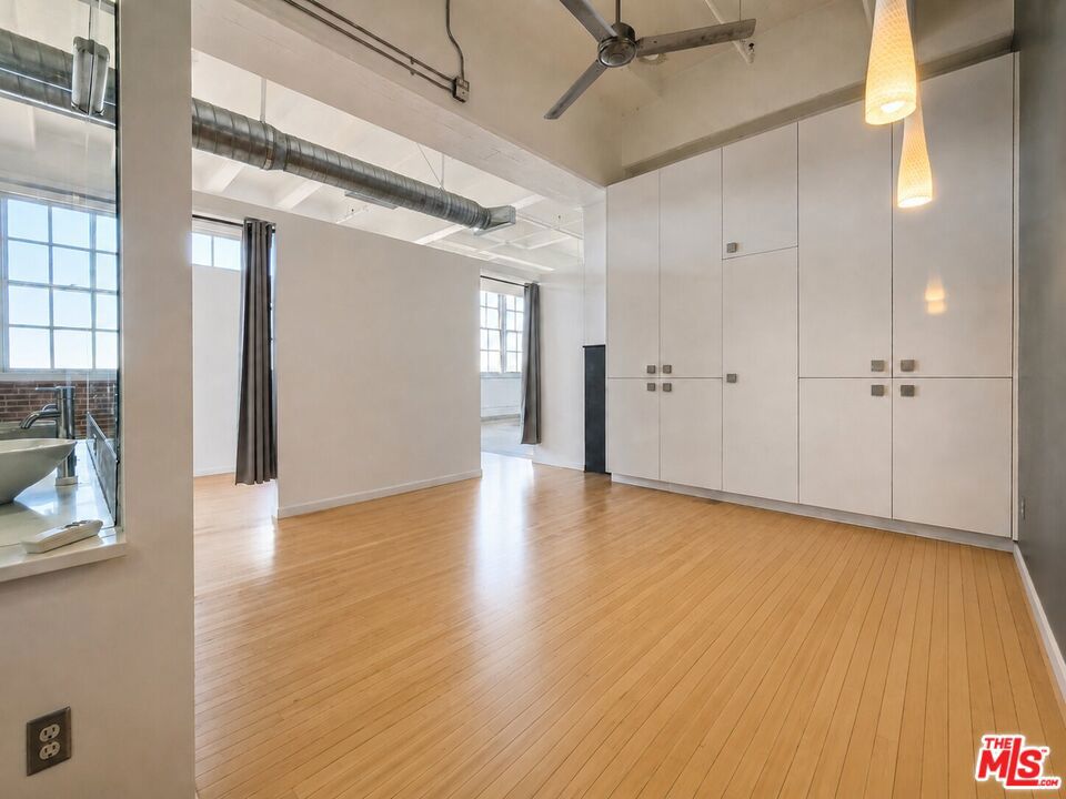 1850 Industrial Street 411 Property Photo 26