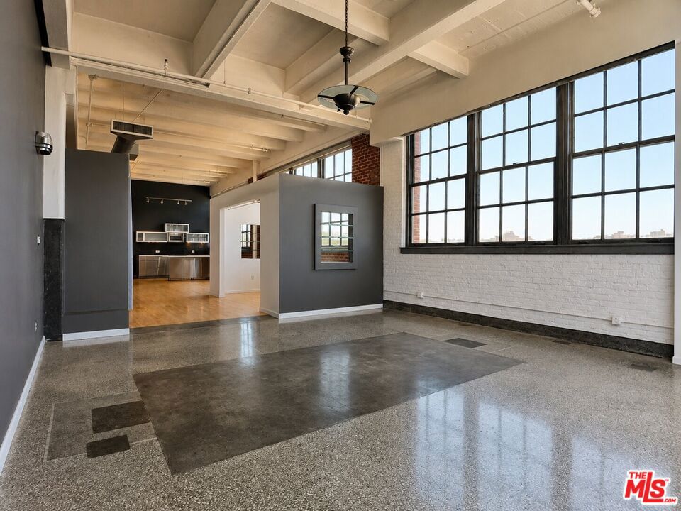 1850 Industrial Street 411 Property Photo 30