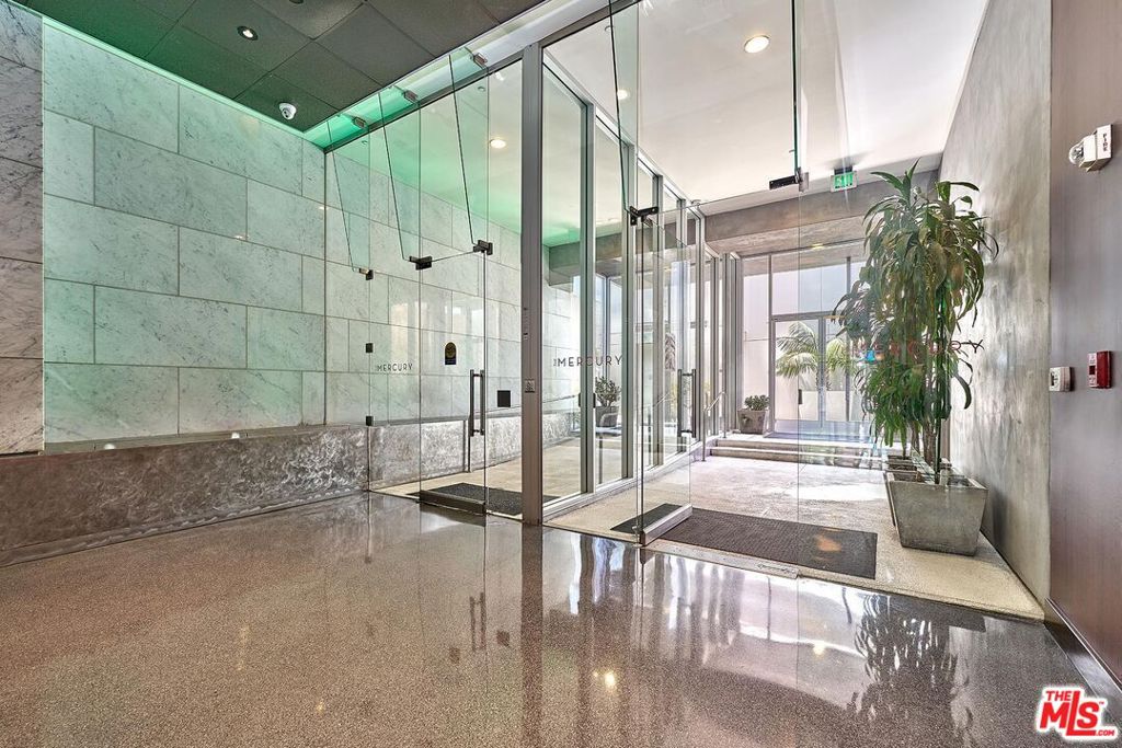 3810 Wilshire Boulevard 408 Property Photo 21