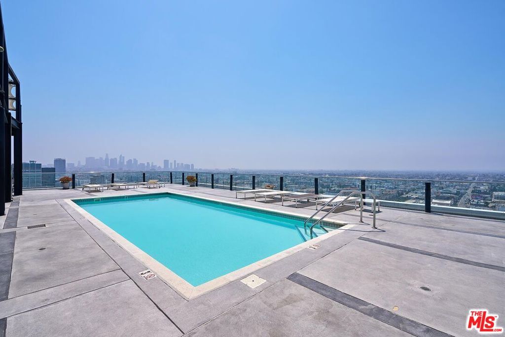 3810 Wilshire Boulevard 408 Property Photo 25