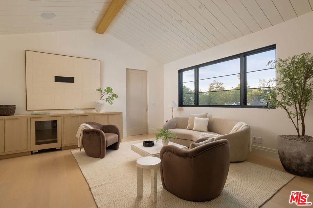 12041 Coyne Street Property Photo 28