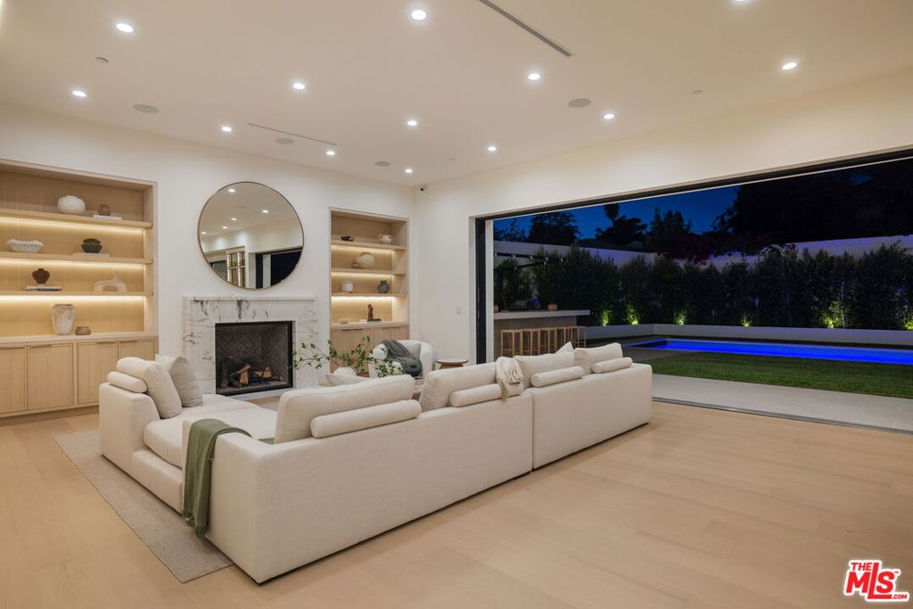 12041 Coyne Street Property Photo 39