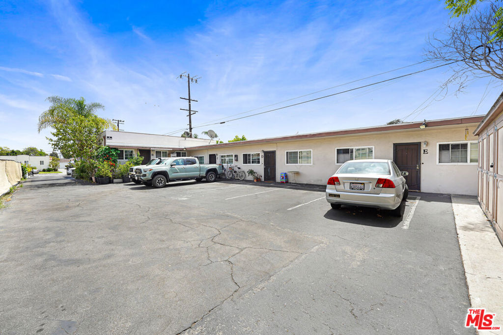 8181 Commercial Place Property Photo 4