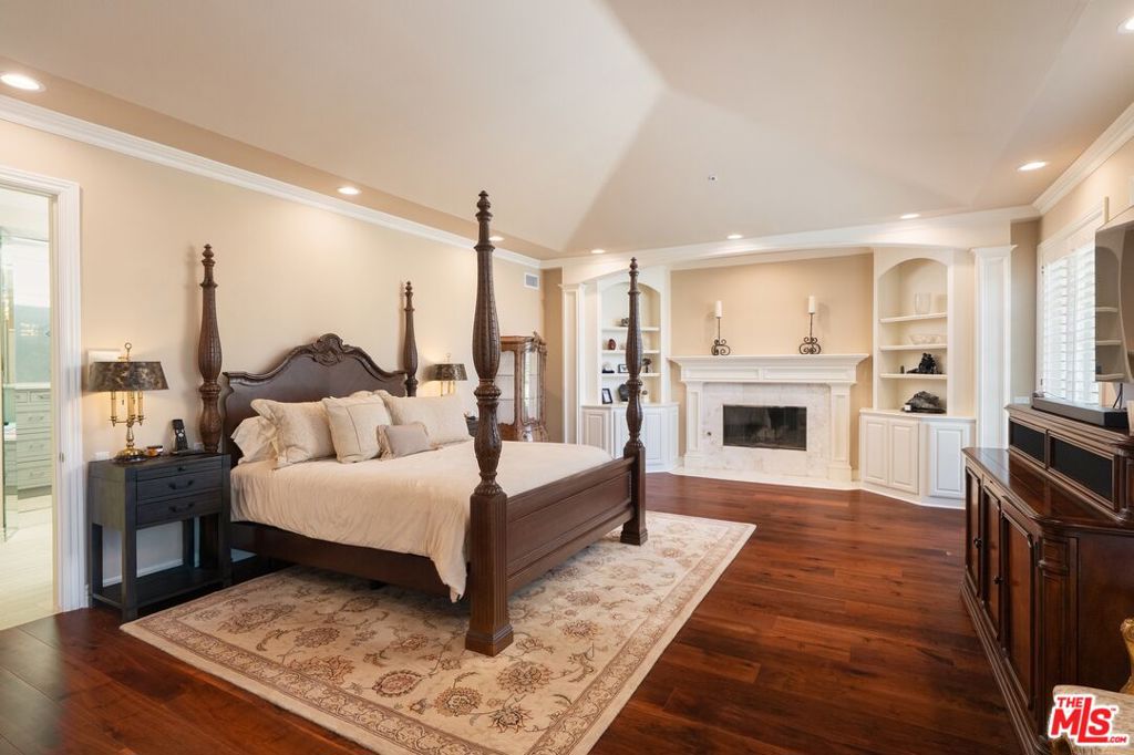 1403 Kingsboro Court Property Photo 32