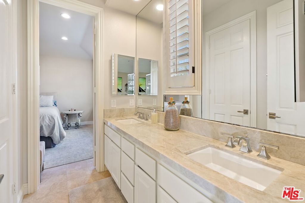 1403 Kingsboro Court Property Photo 42