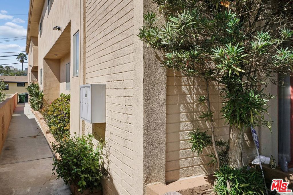 1252 23rd Street Property Photo 6