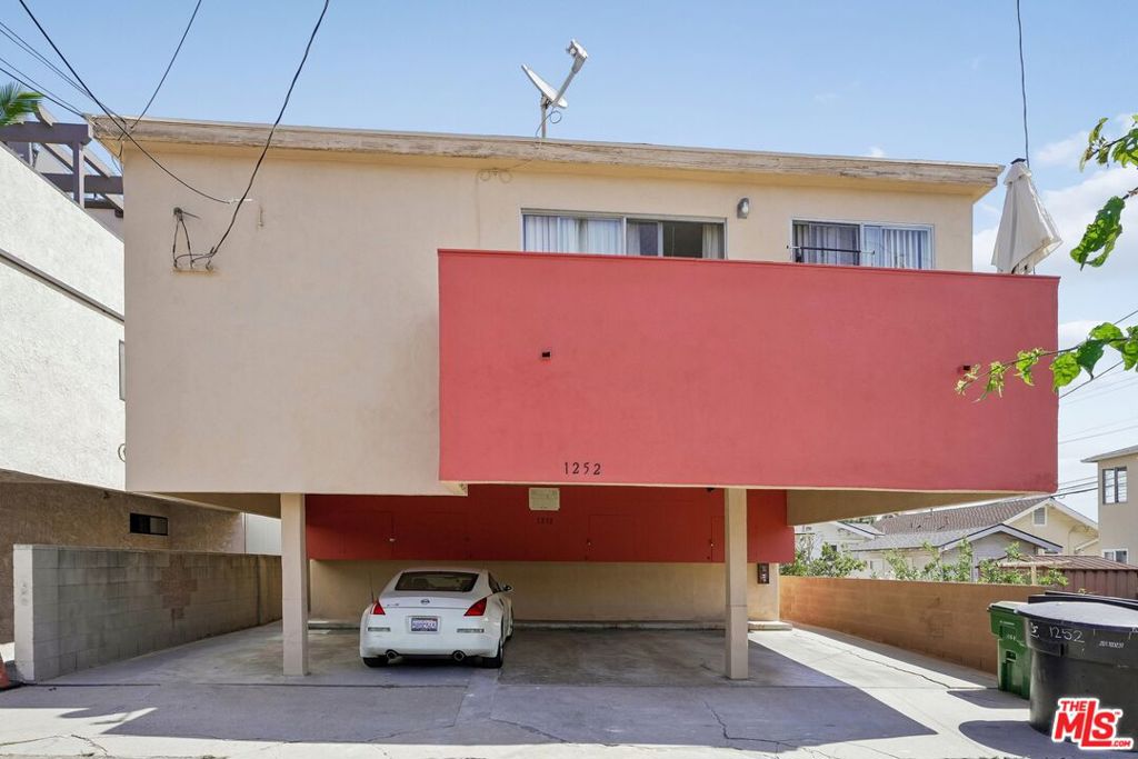 1252 23rd Street Property Photo 8