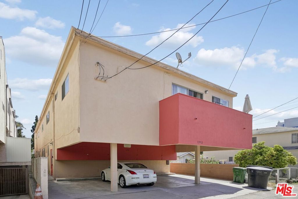 1252 23rd Street Property Photo 9