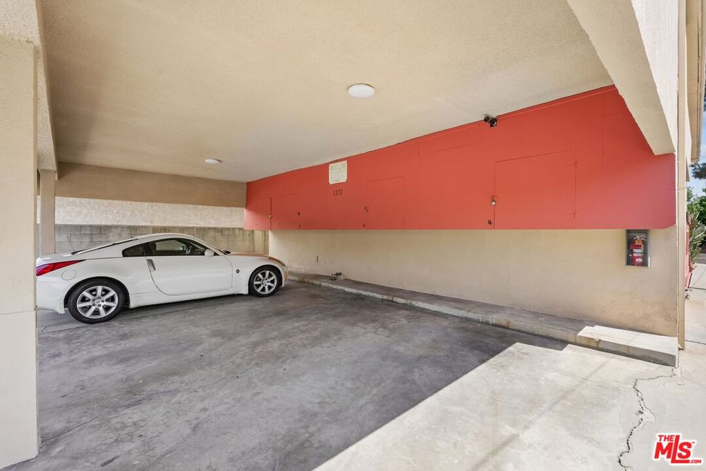 1252 23rd Street Property Photo 11