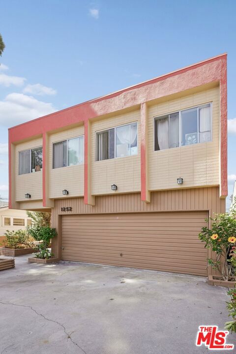 1252 23rd Street Property Photo 14