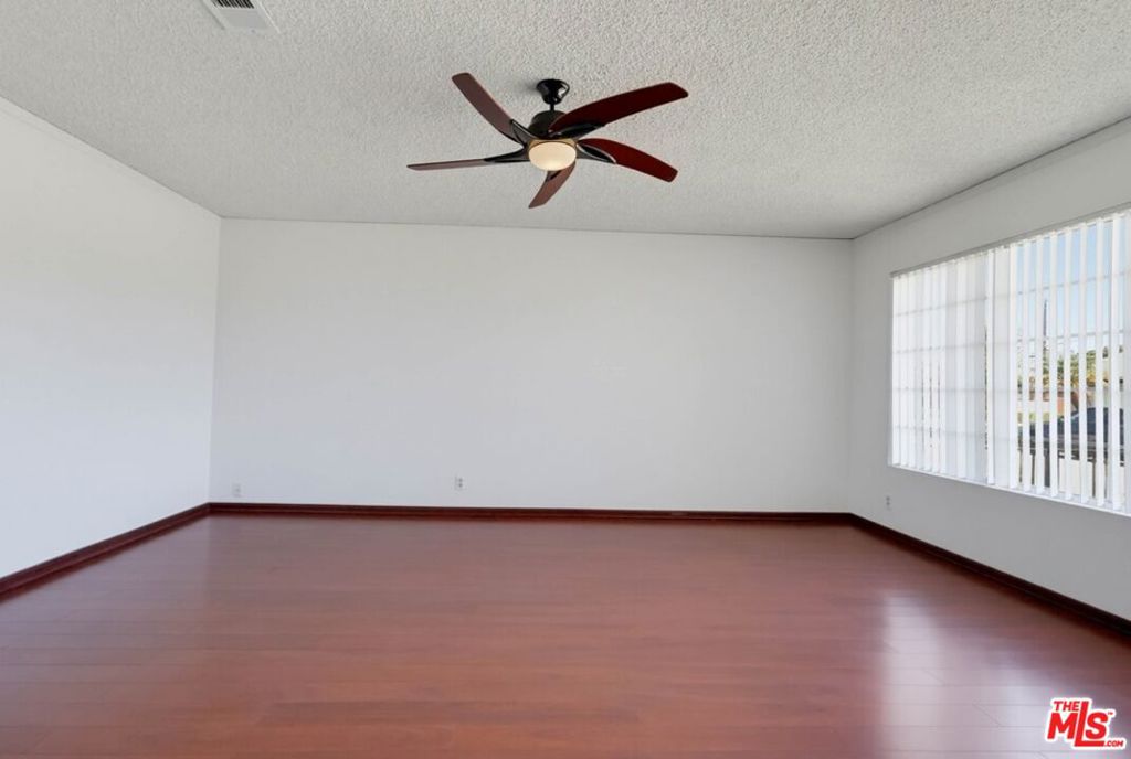 23311 Broadwell Avenue Property Photo 4