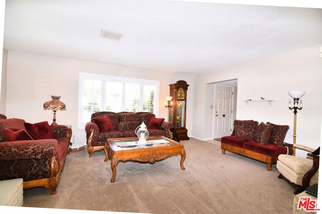 3774 Dalehurst Drive Property Photo 5