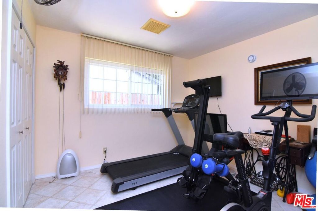3774 Dalehurst Drive Property Photo 11