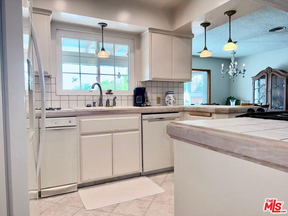 3774 Dalehurst Drive Property Photo 16