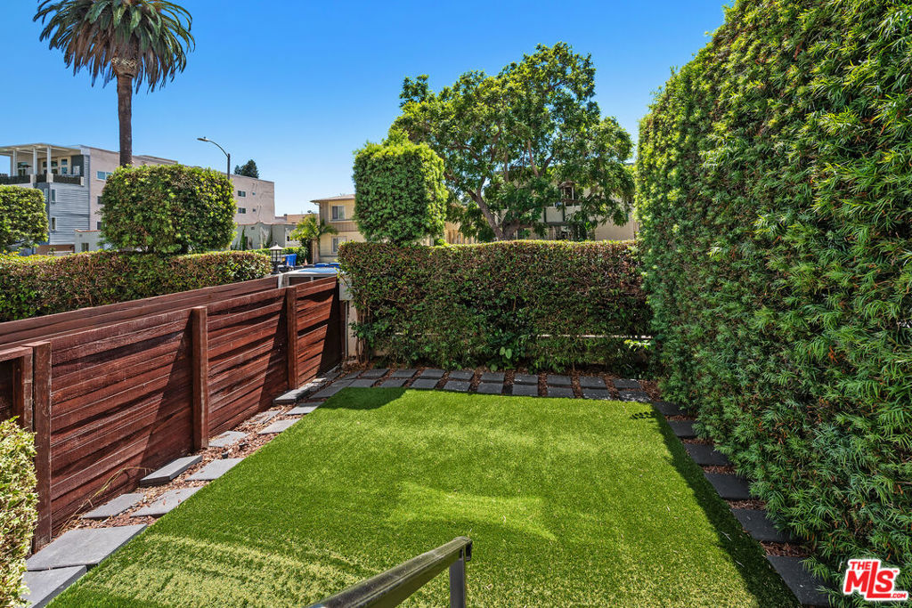 8547 Cashio Street Property Photo 25