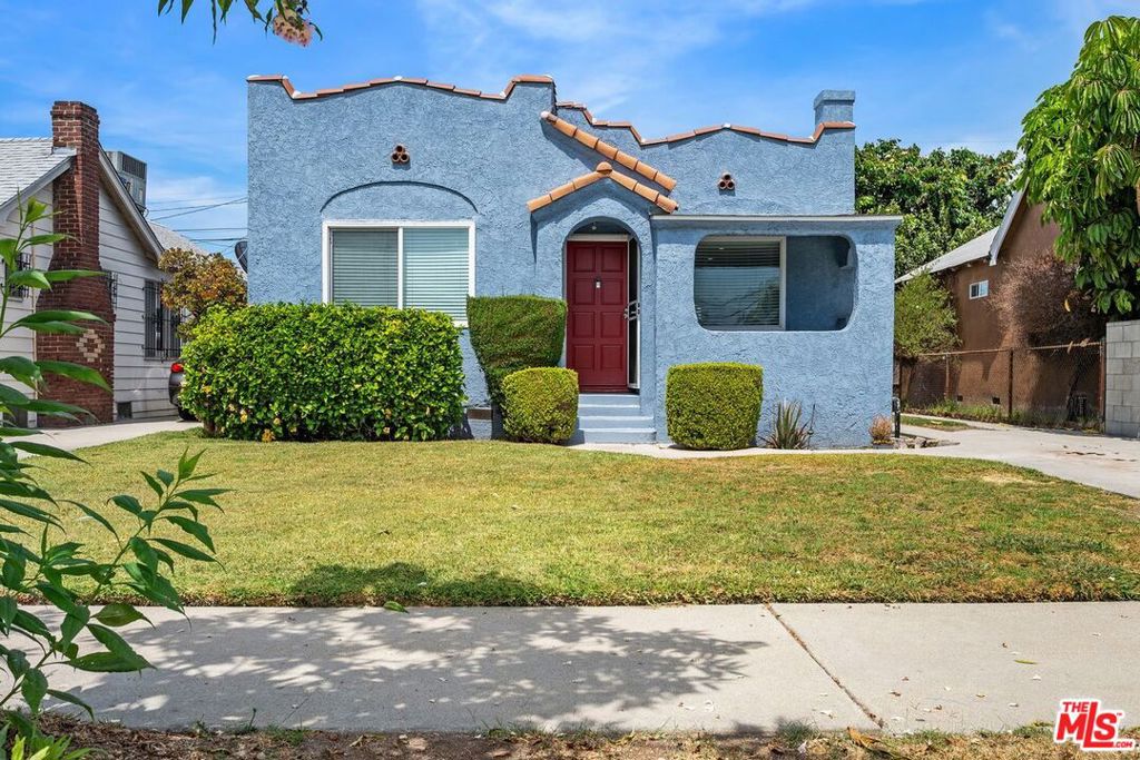 1919 W 65th Place Property Photo 1