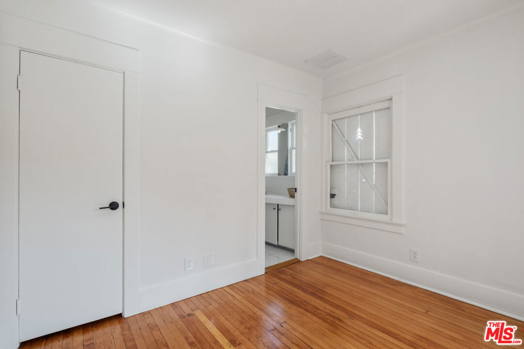 2213 Arizona Avenue Property Photo 8