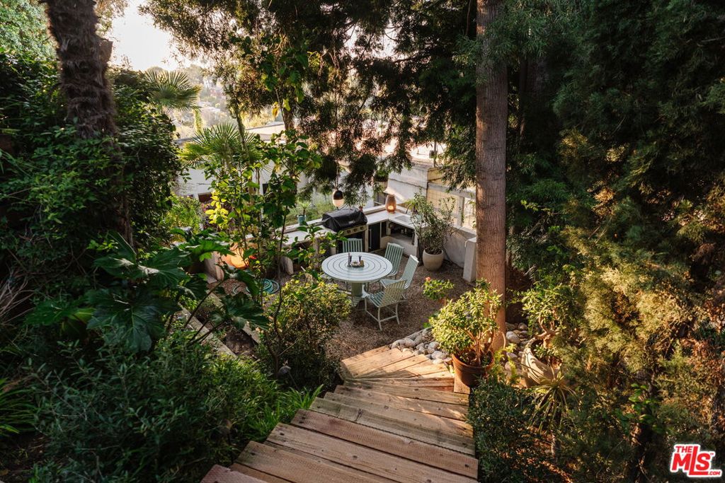 1530 N Easterly Terrace Property Photo 34