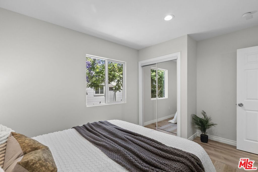 1745 W 39th Street Property Photo 10