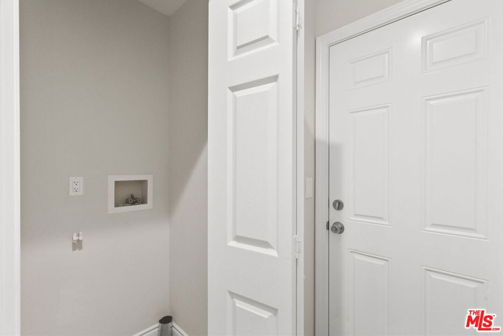 1745 W 39th Street Property Photo 12