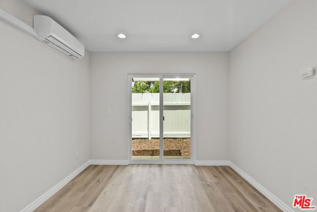 1745 W 39th Street Property Photo 18
