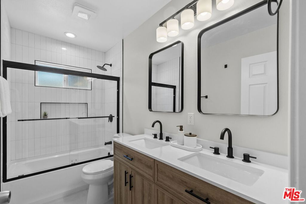 1745 W 39th Street Property Photo 39