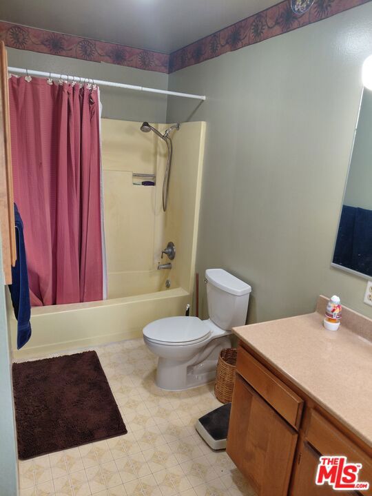 3721 Copco Road Property Photo 17