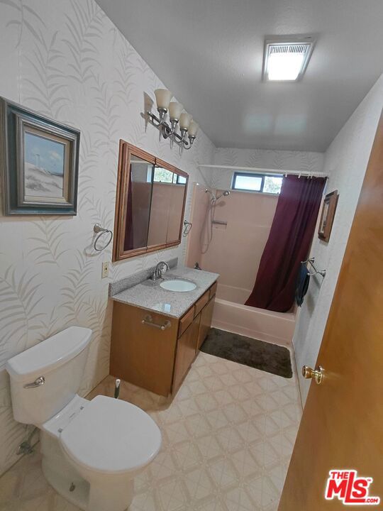 3721 Copco Road Property Photo 20